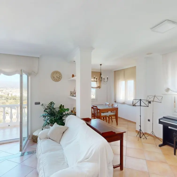 Sale of detached villa in Torre del Mar