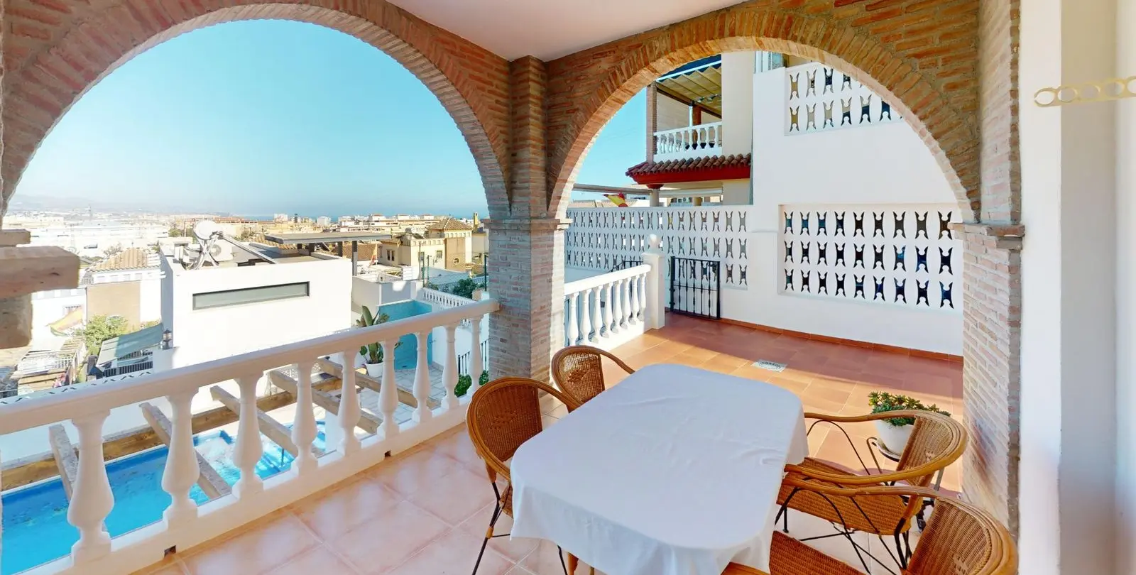 Продажа  отдельно стоящей виллы в Torre del Mar 24