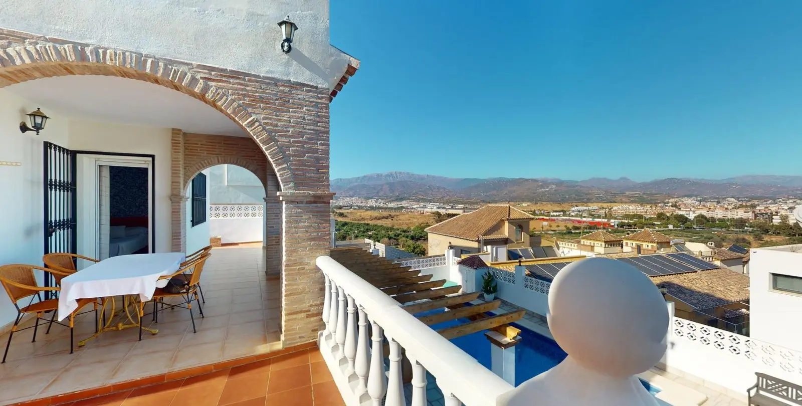 Продажа  отдельно стоящей виллы в Torre del Mar 25