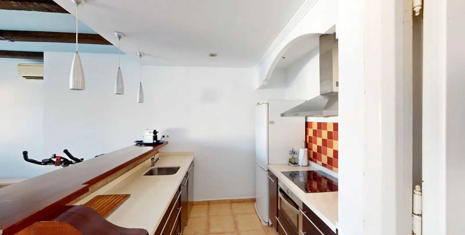 Продажа  отдельно стоящей виллы в Torre del Mar 34