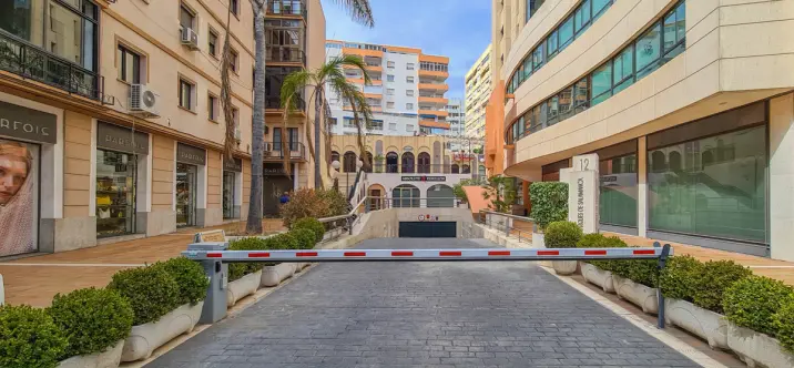 Sale of commercial premises in Marbella 0