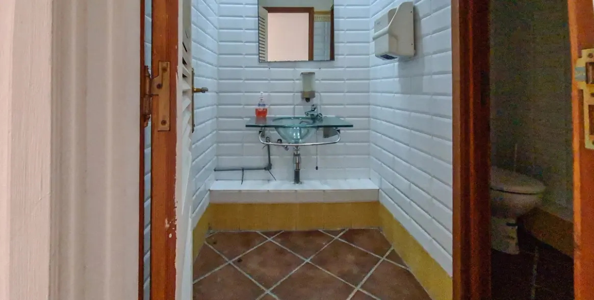 Sale of commercial premises in Marbella 10