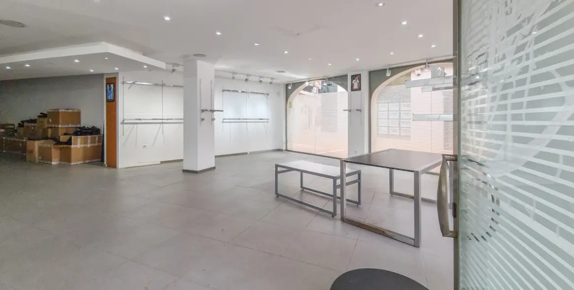 Sale of commercial premises in Marbella 12