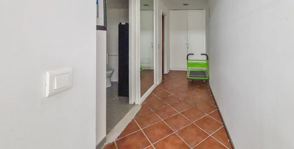 Sale of commercial premises in Marbella 23