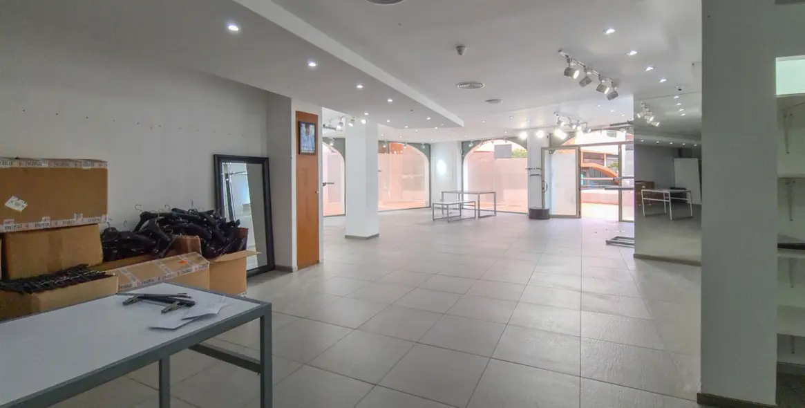Sale of commercial premises in Marbella 24