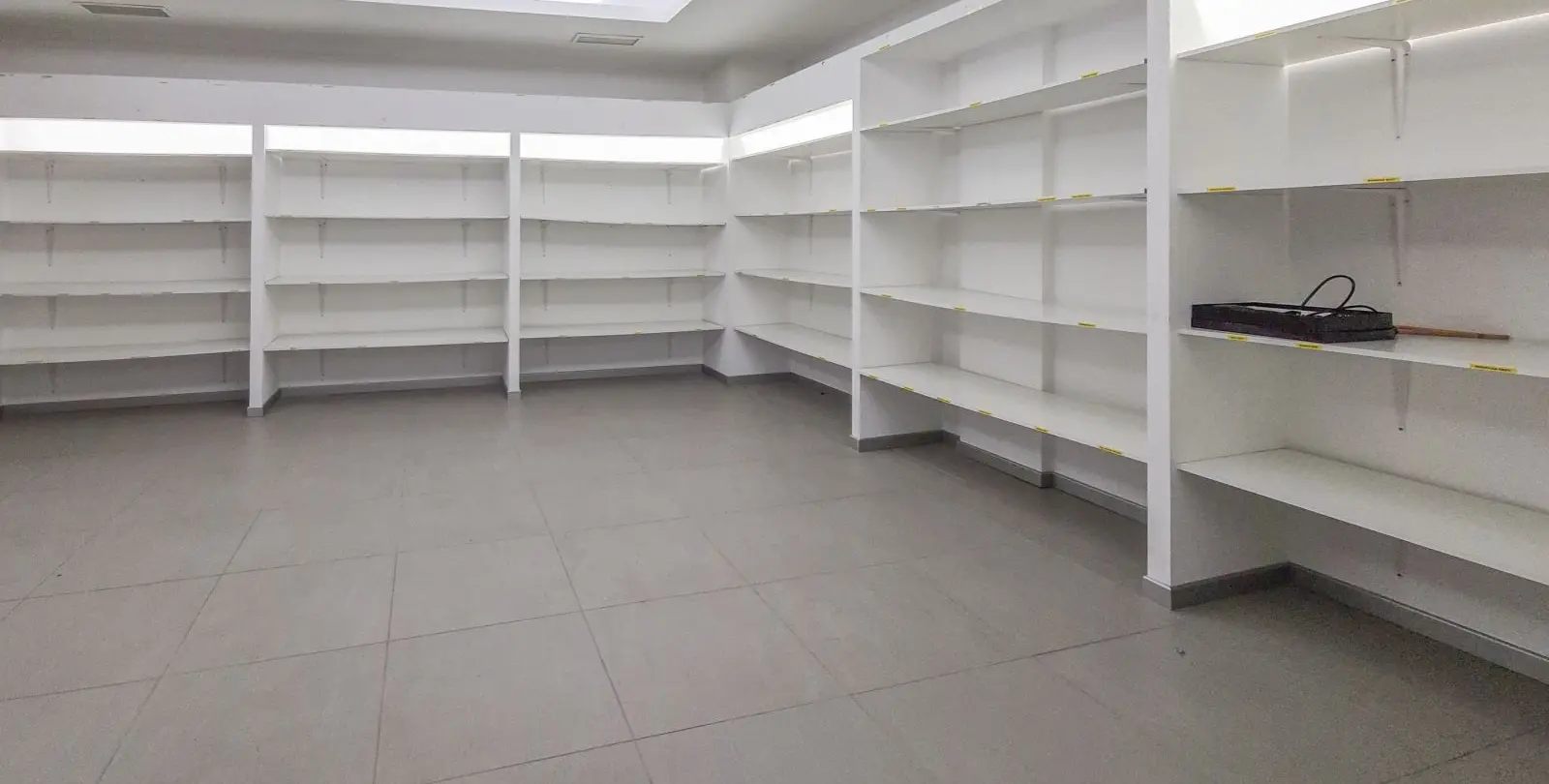 Sale of commercial premises in Marbella 19