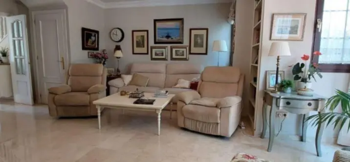 Venta de casa pareada en Marbella 4