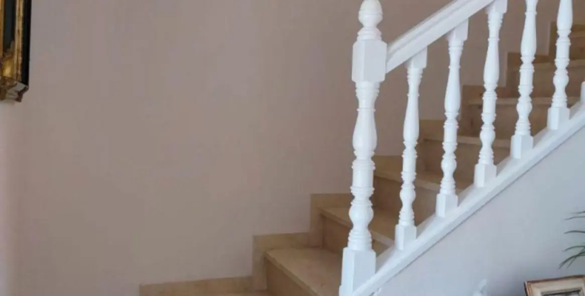 Продажа дома на две семьи в Marbella 8