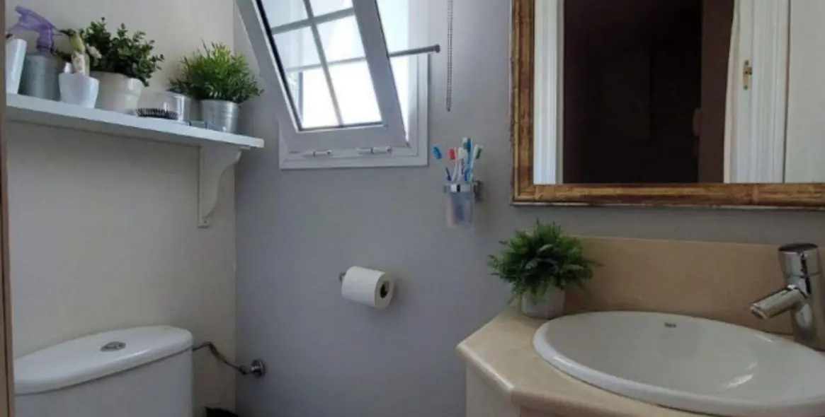 Продажа дома на две семьи в Marbella 17