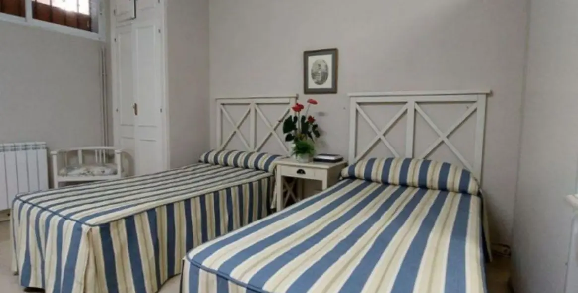 Продажа дома на две семьи в Marbella 20