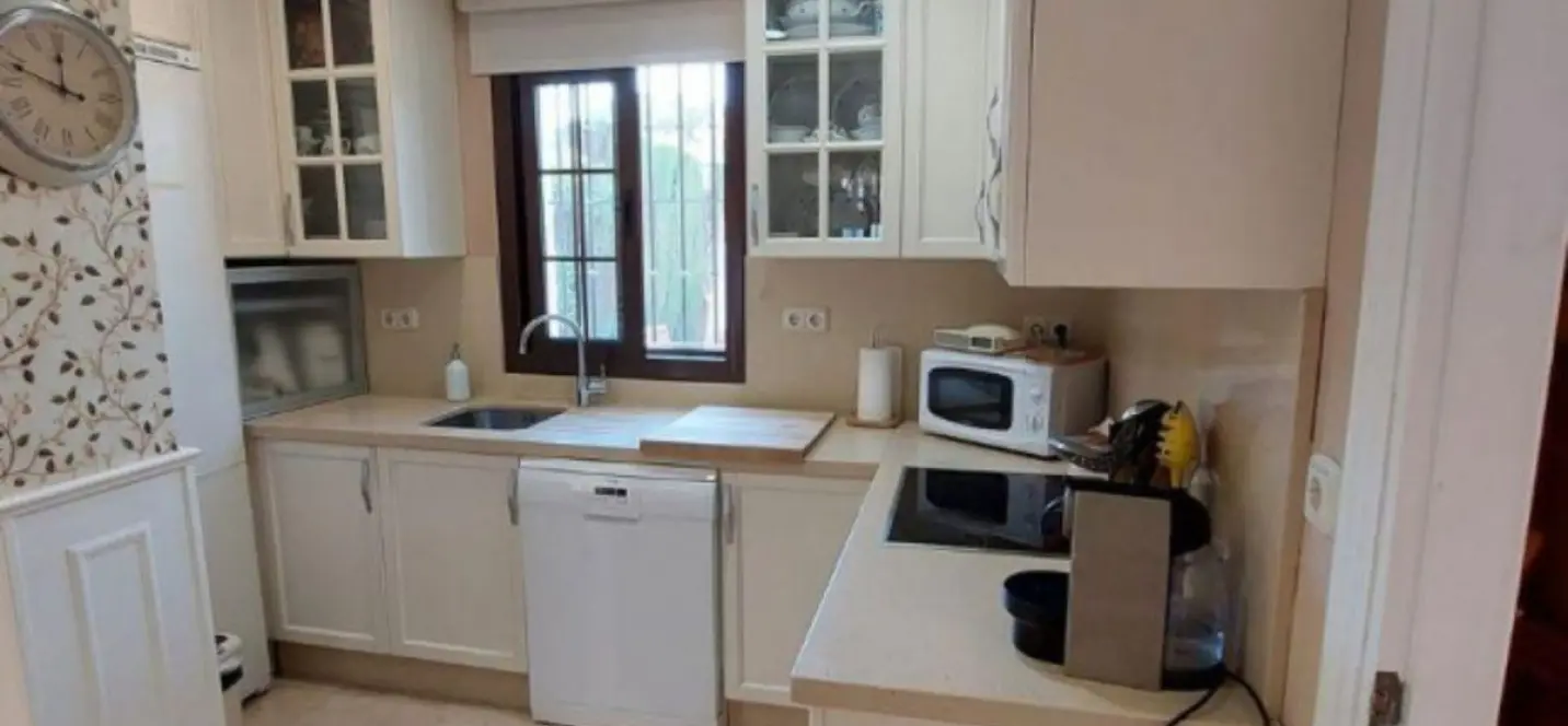 Продажа дома на две семьи в Marbella 3