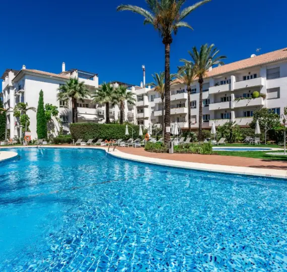 Sale of penthouse in Marbella
