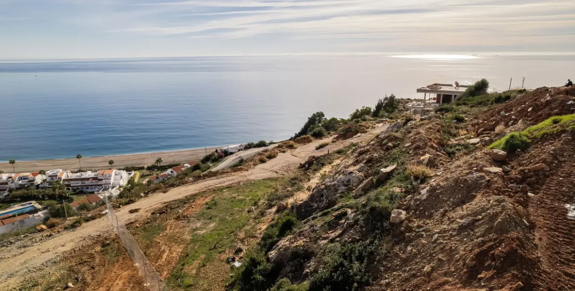 Sale of residential plot in Manilva 6