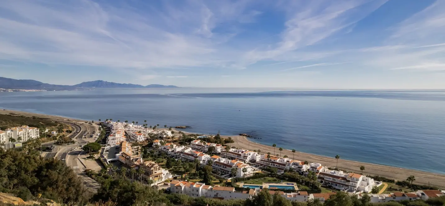 Sale of residential plot in Manilva 1
