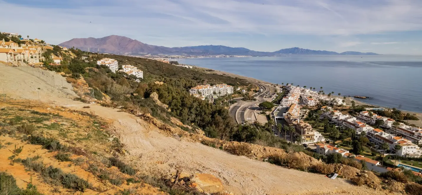 Sale of residential plot in Manilva 3
