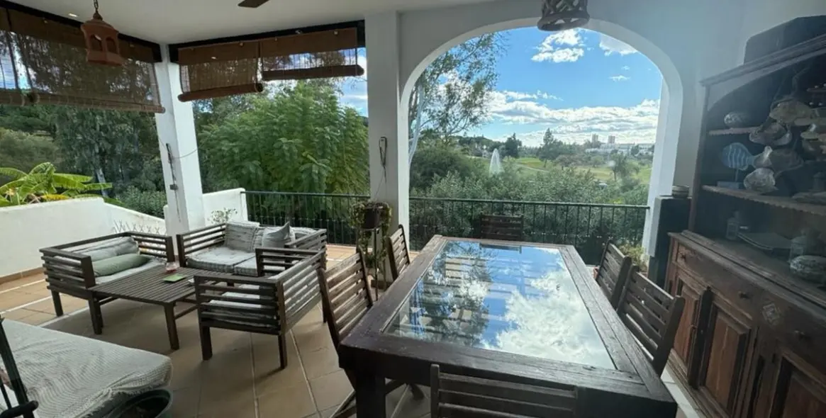 Long-term rent of townhouse in Nueva Andalucía 1