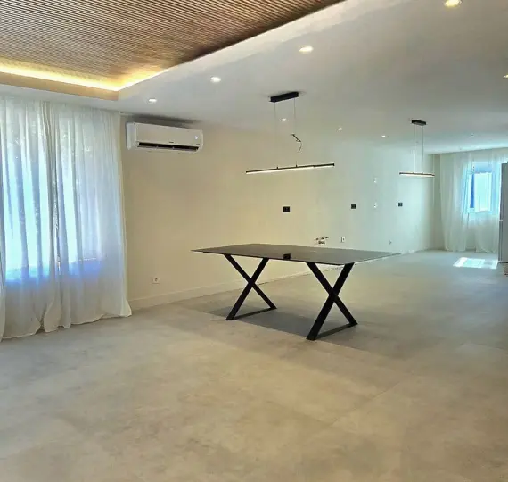 Продажа дома на две семьи в Atalaya