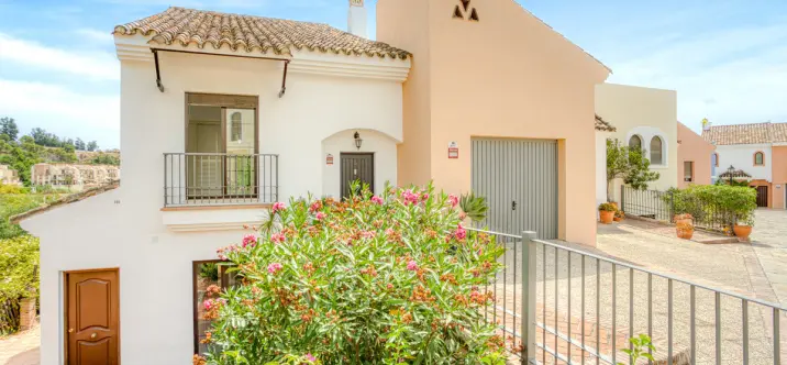 Sale of townhouse in Los Arqueros 2