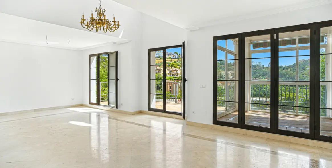 Sale of townhouse in Los Arqueros 6