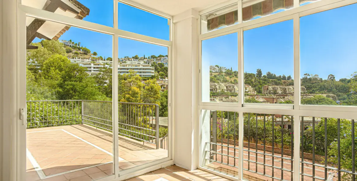 Sale of townhouse in Los Arqueros 11