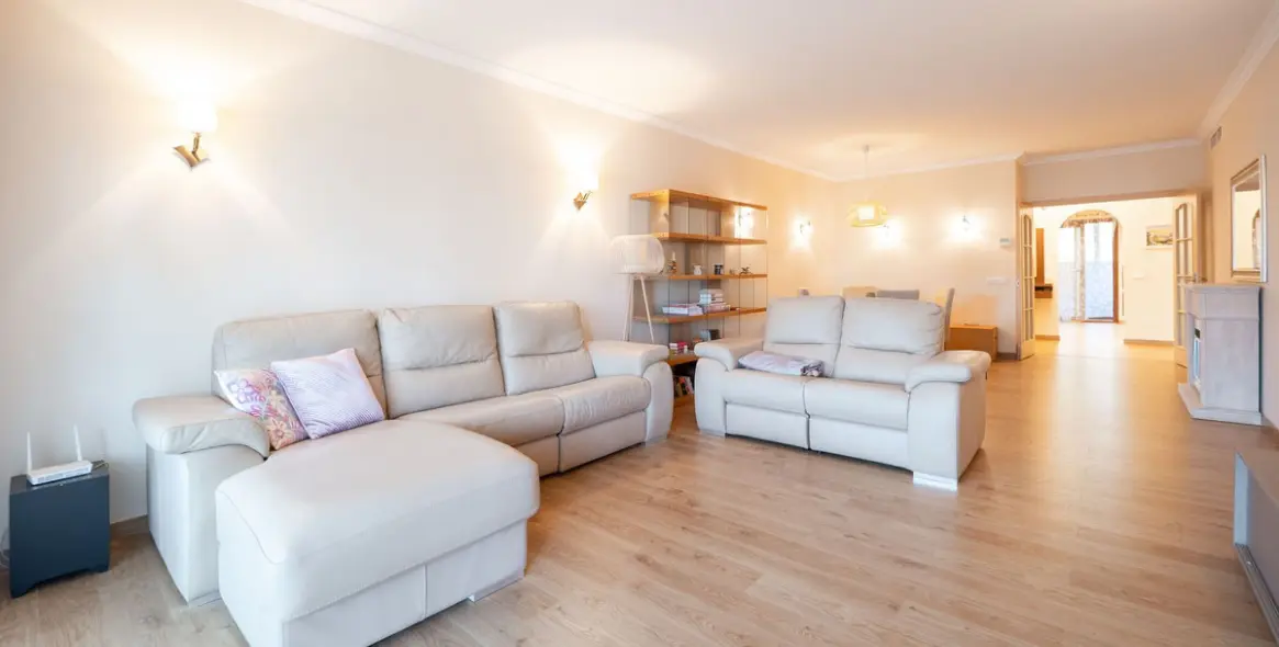 Продажа апартаментов на среднем этаже в Marbella (район Puerto Banús) 2