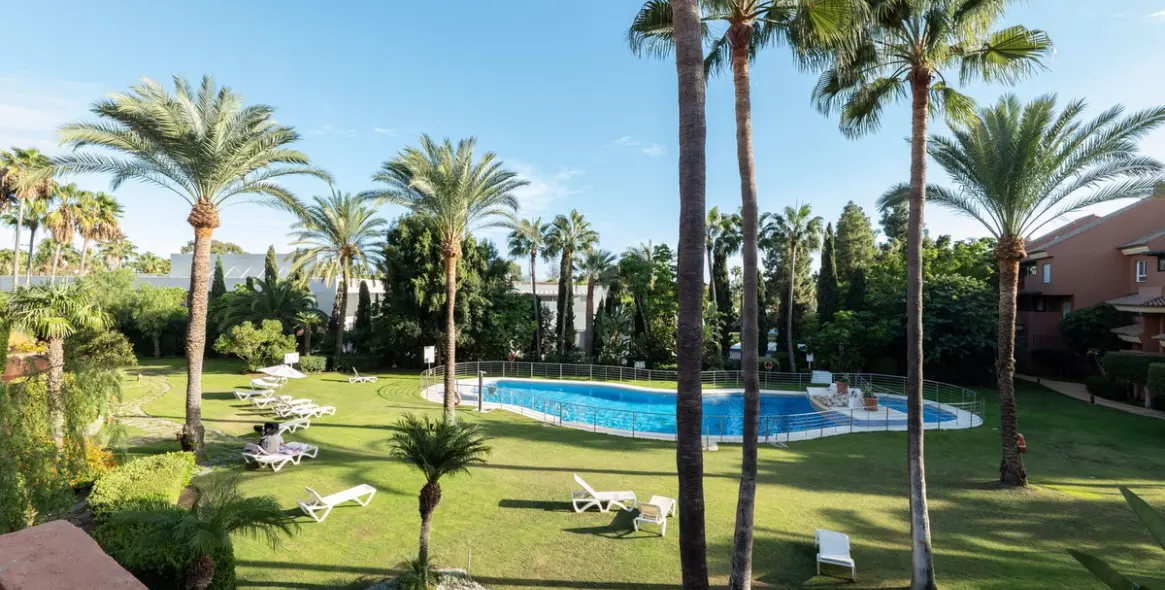 Продажа апартаментов на среднем этаже в Puerto Banús 7