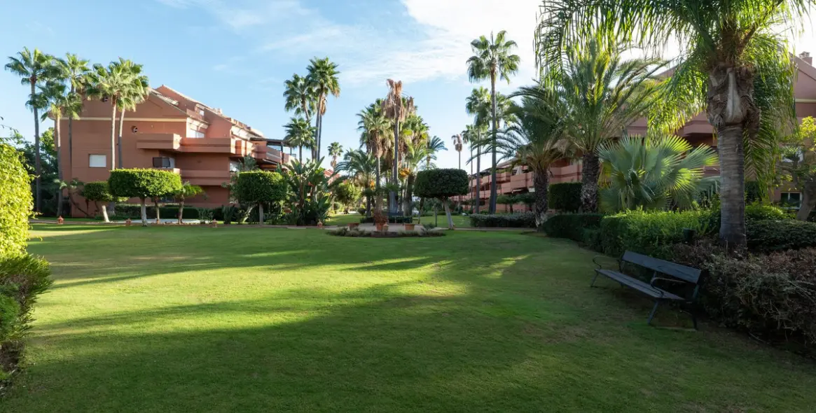 Продажа апартаментов на среднем этаже в Puerto Banús 21