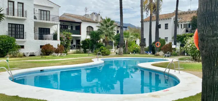 Долгосрочная аренда апартаментов на первом этаже в Nueva Andalucía 0