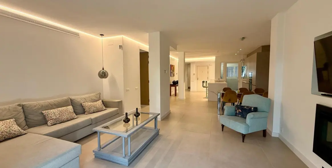 Долгосрочная аренда апартаментов на первом этаже в Nueva Andalucía 2