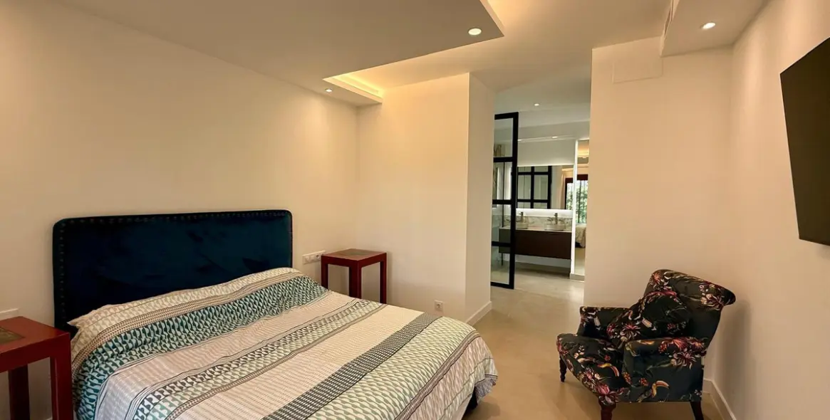 Долгосрочная аренда апартаментов на первом этаже в Nueva Andalucía 4