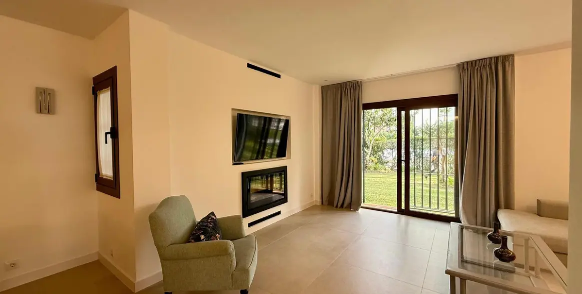 Долгосрочная аренда апартаментов на первом этаже в Nueva Andalucía 12