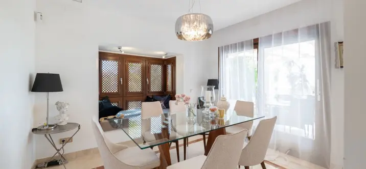 Townhouse R4802347 4