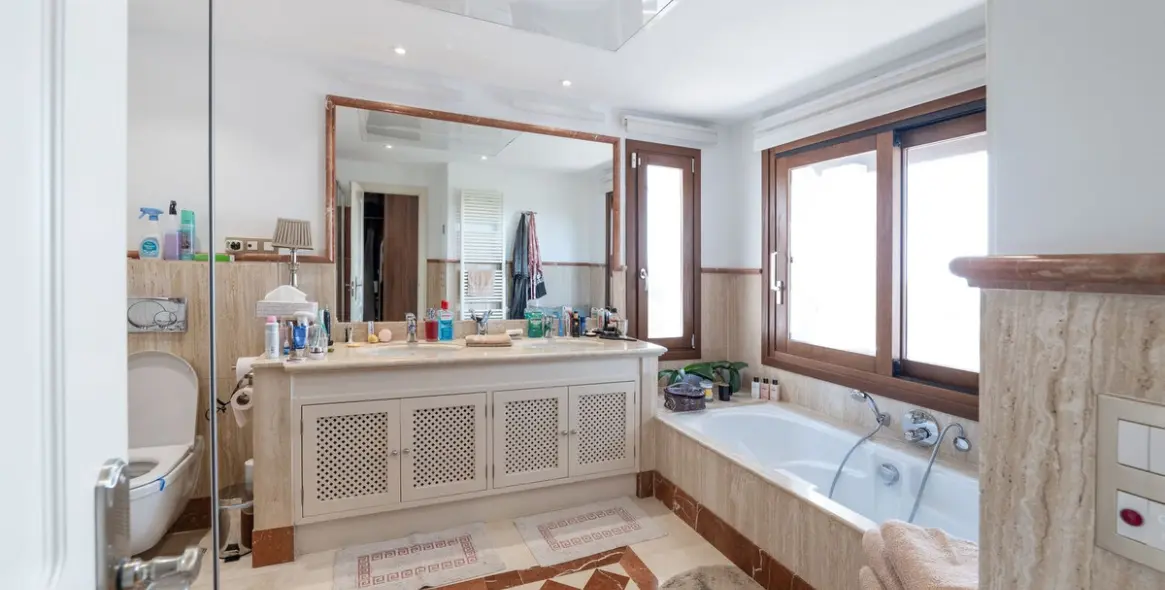 Sale of townhouse in Benahavís 12