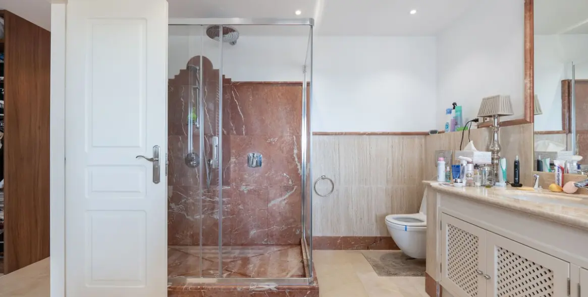 Sale of townhouse in Benahavís 13