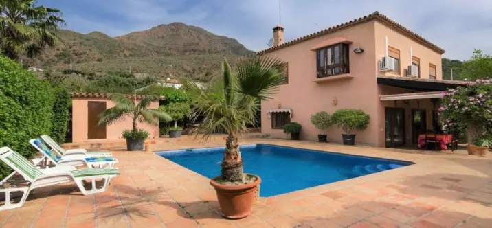 Venta de finca - cortijo en Estepona 0