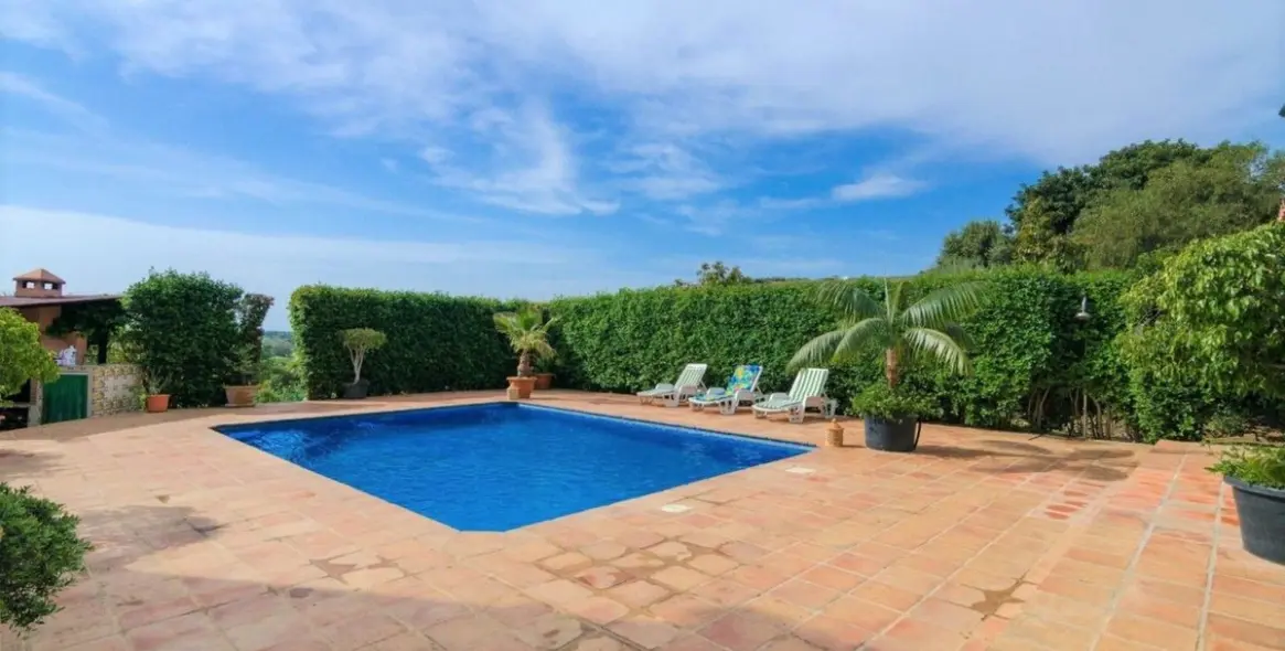 Продажа финки в Estepona 9