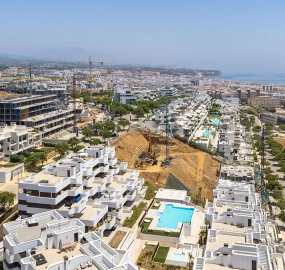 Продажа апартаментов на среднем этаже в Estepona