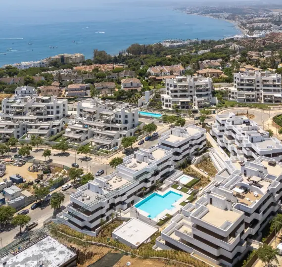 Продажа апартаментов на среднем этаже в Estepona