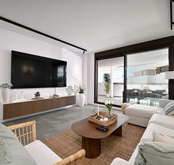 Продажа апартаментов на среднем этаже в Estepona