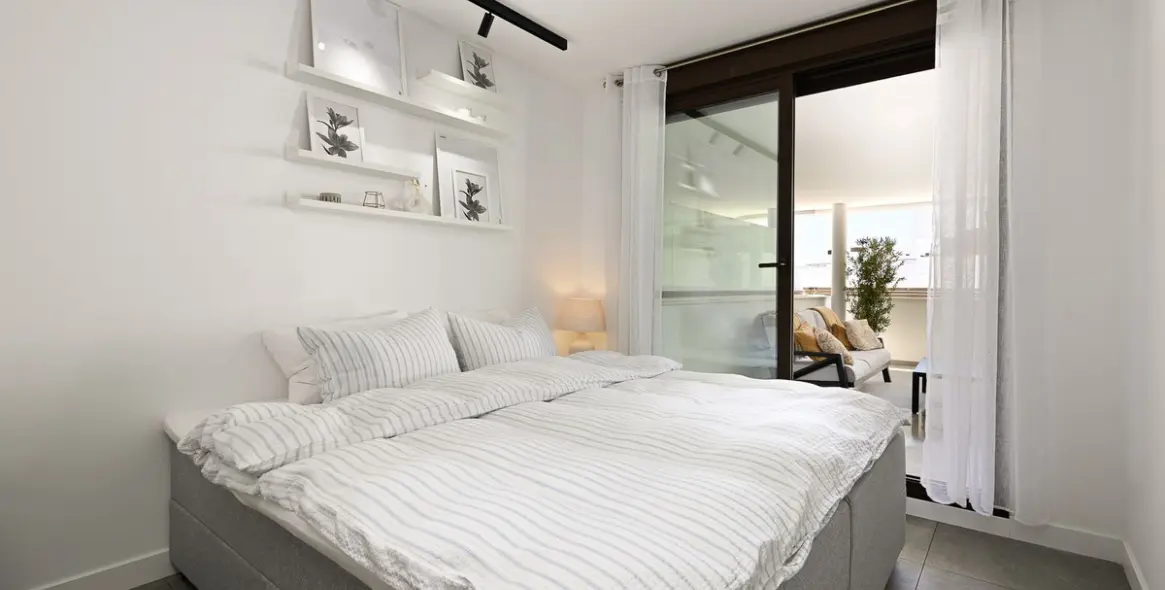 Продажа апартаментов на среднем этаже в Estepona 14