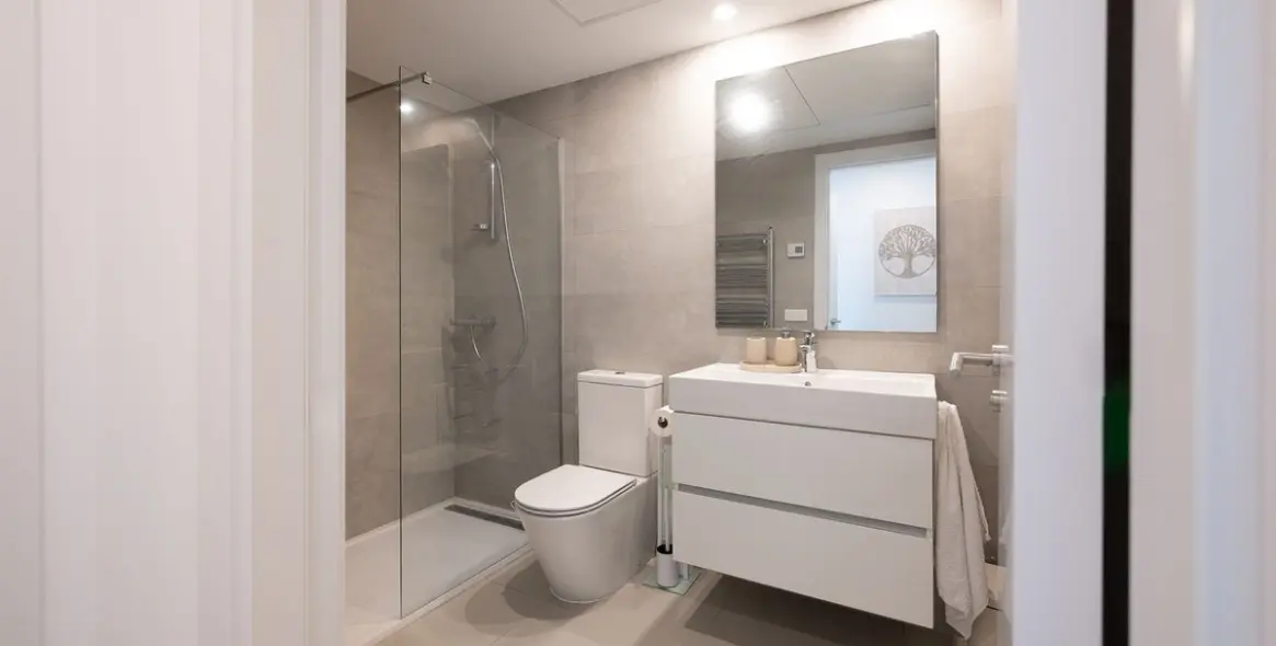 Продажа апартаментов на среднем этаже в Estepona 15