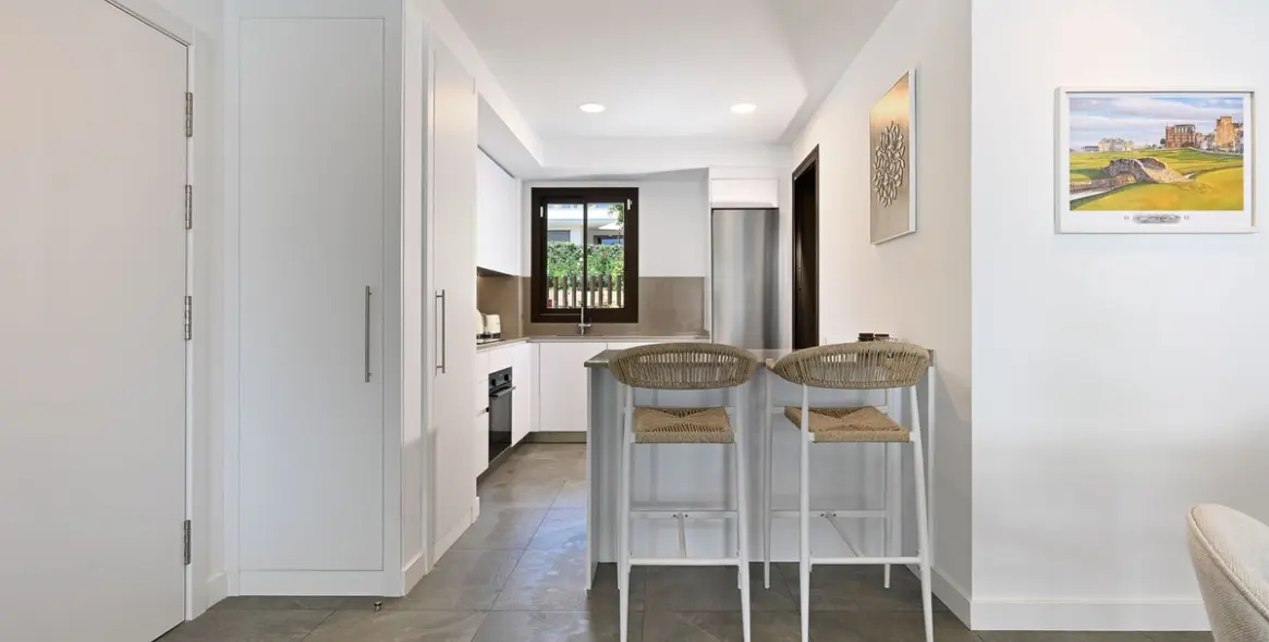 Продажа апартаментов на среднем этаже в Estepona 7