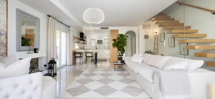 Sale of semi-detached house in Calahonda 2