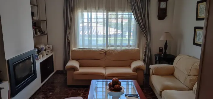 Sale of detached villa in Alhaurín de la Torre 2