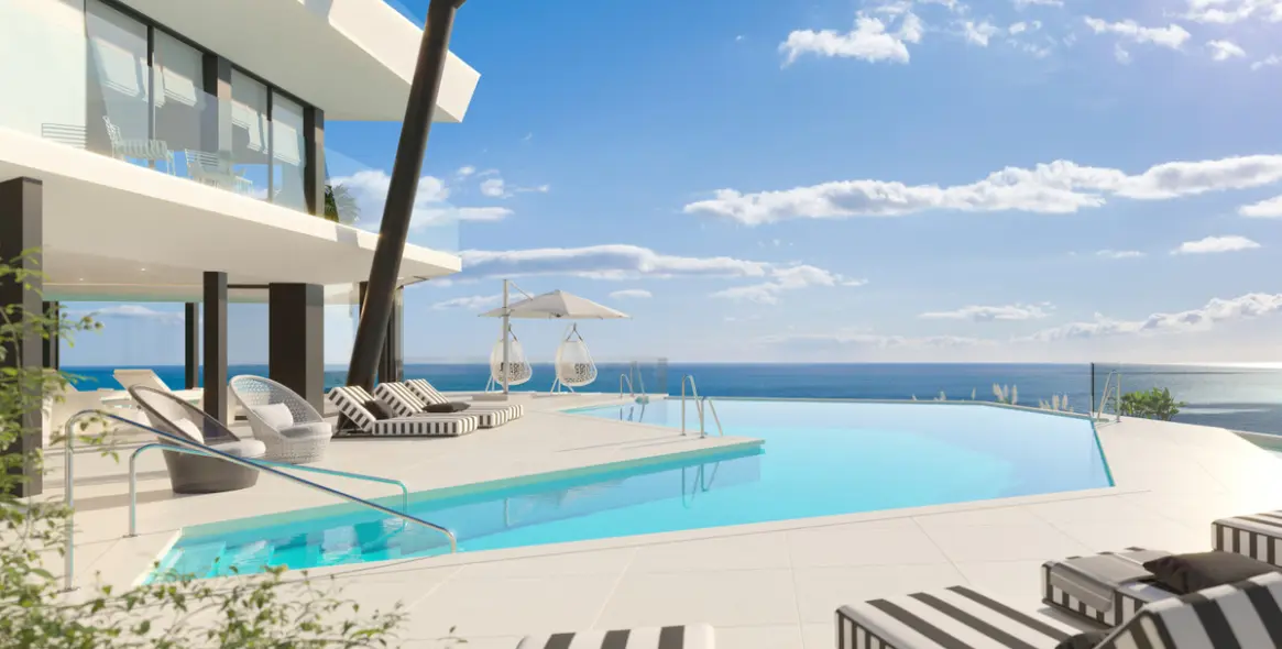 Sale of ground floor apartment in Carvajal 2