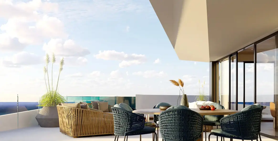 Sale of ground floor apartment in Carvajal 18
