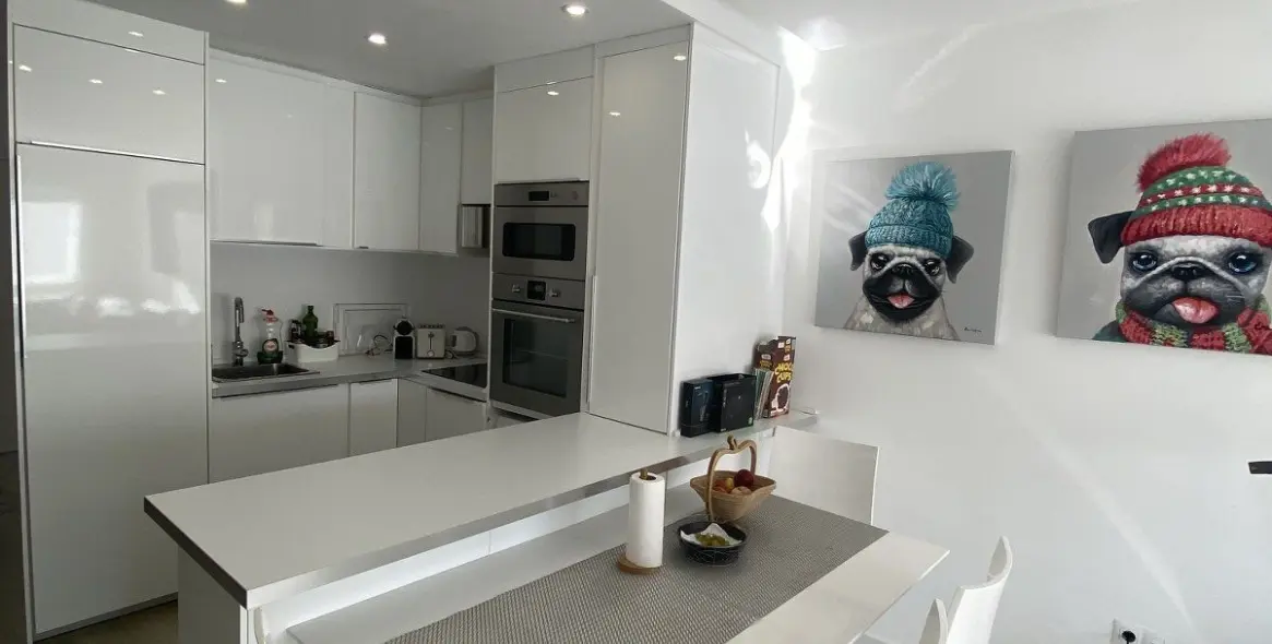 Sale of ground floor apartment in Puerto Banús 6