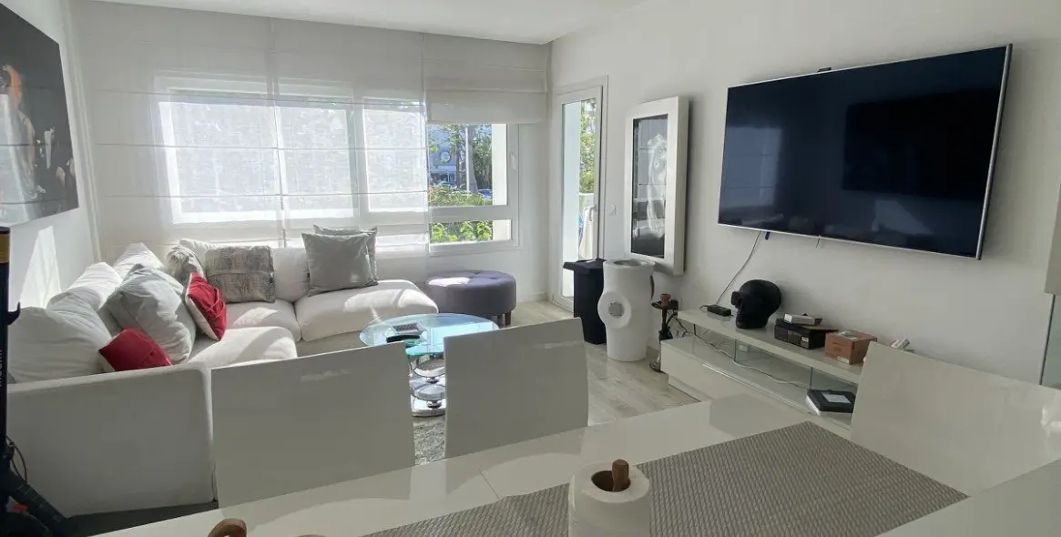 Sale of ground floor apartment in Puerto Banús 9