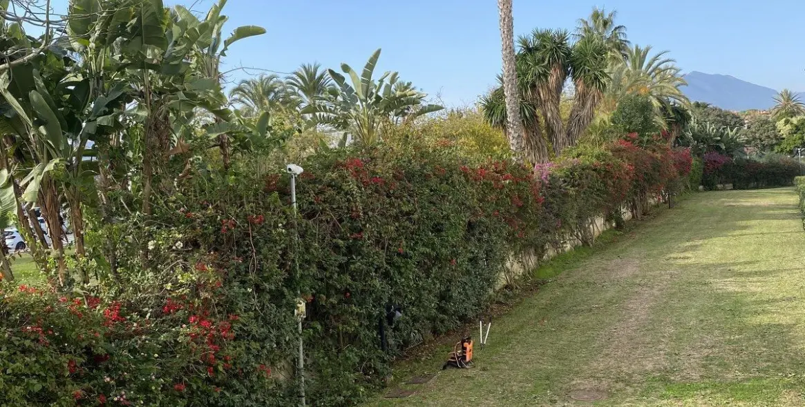 Sale of ground floor apartment in Puerto Banús 18