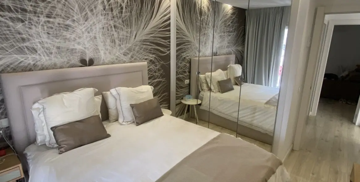 Sale of ground floor apartment in Puerto Banús 20